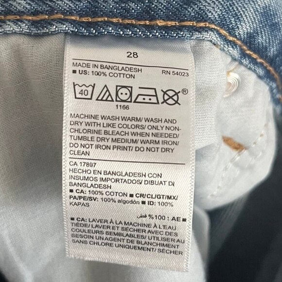 Old Navy Size 28 Plus Size Denim High Rise Slouchy Straight Jean Shorts - Picture 4 of 4